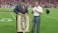 Tommy Espinoza receives Award from Cardinals
