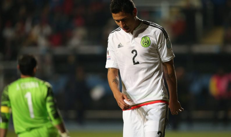 México se despide de Copa América al caer 2-1 con Ecuador
